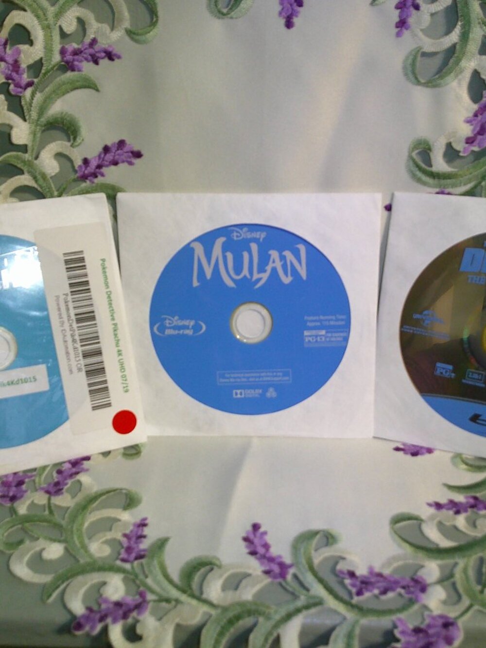Lot of 3 - Mulan & How to Train Your Dragon (Blu-Ray), Pokemon Detective Pikachu
